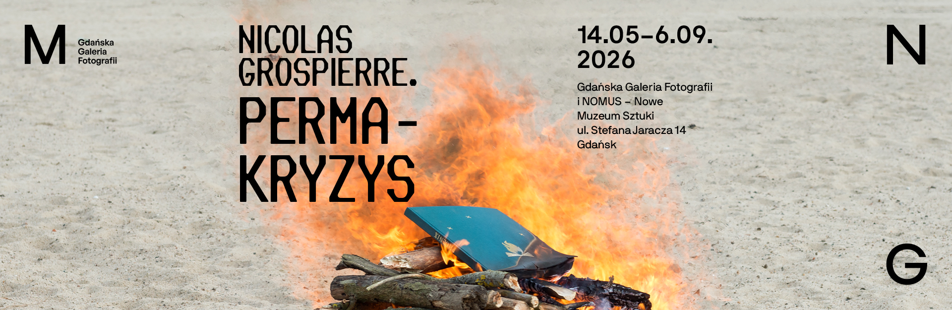 na zapalonym stosie leży książki obok napis Nicolas Grospierre. Permakryzys